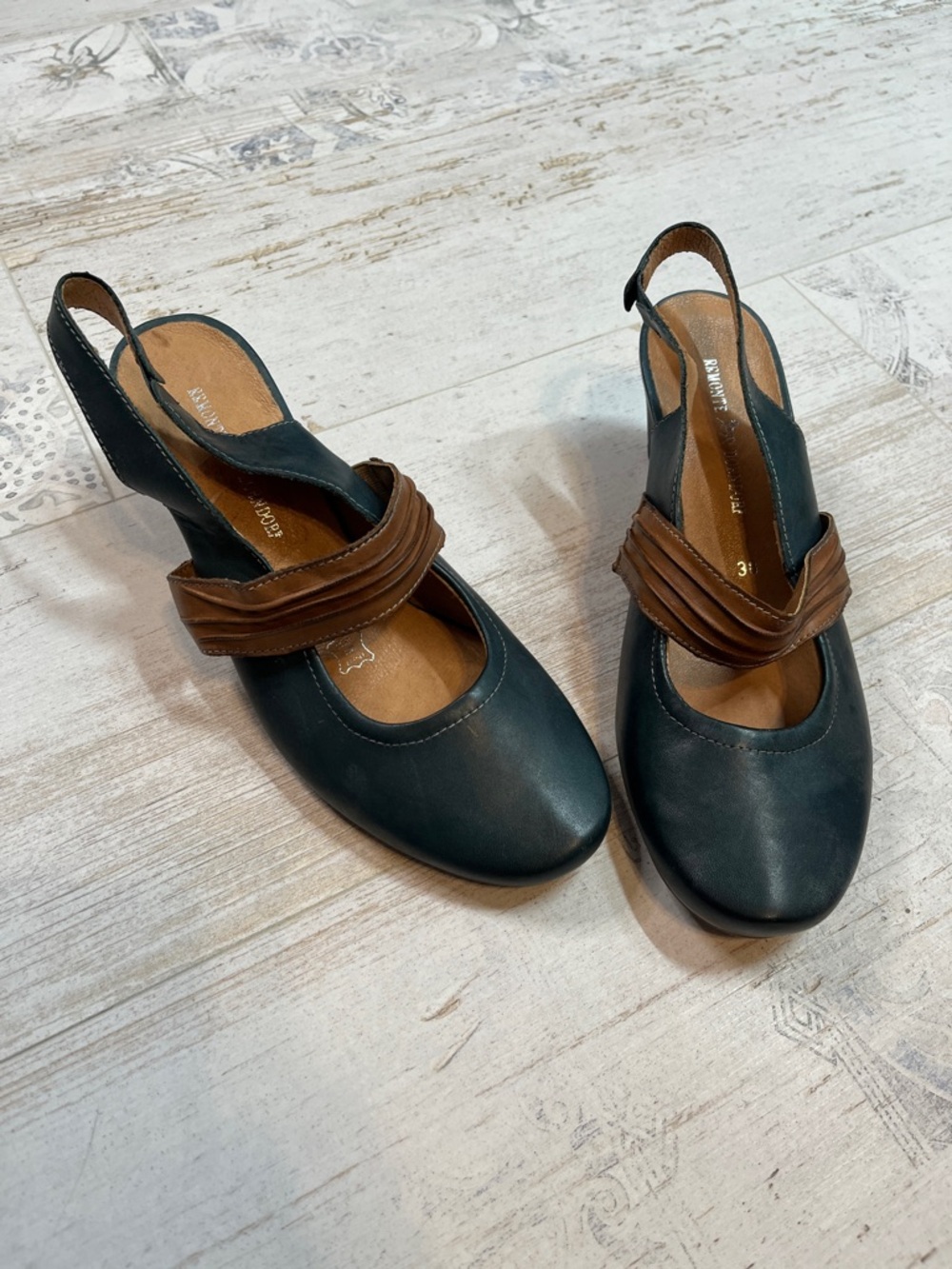 Remonte Dorndorf Navy Blue Slingback Heels Size 38 US 7-7.5